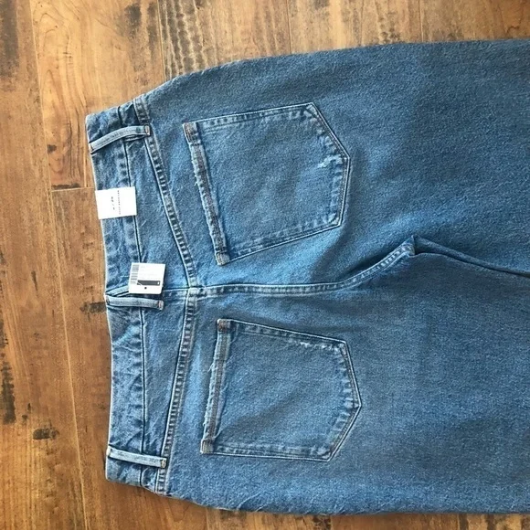 ๐
บ***nwt*** GOOD AMERICAN Weekender High-Waisted Jeans - Picture 12 of 16